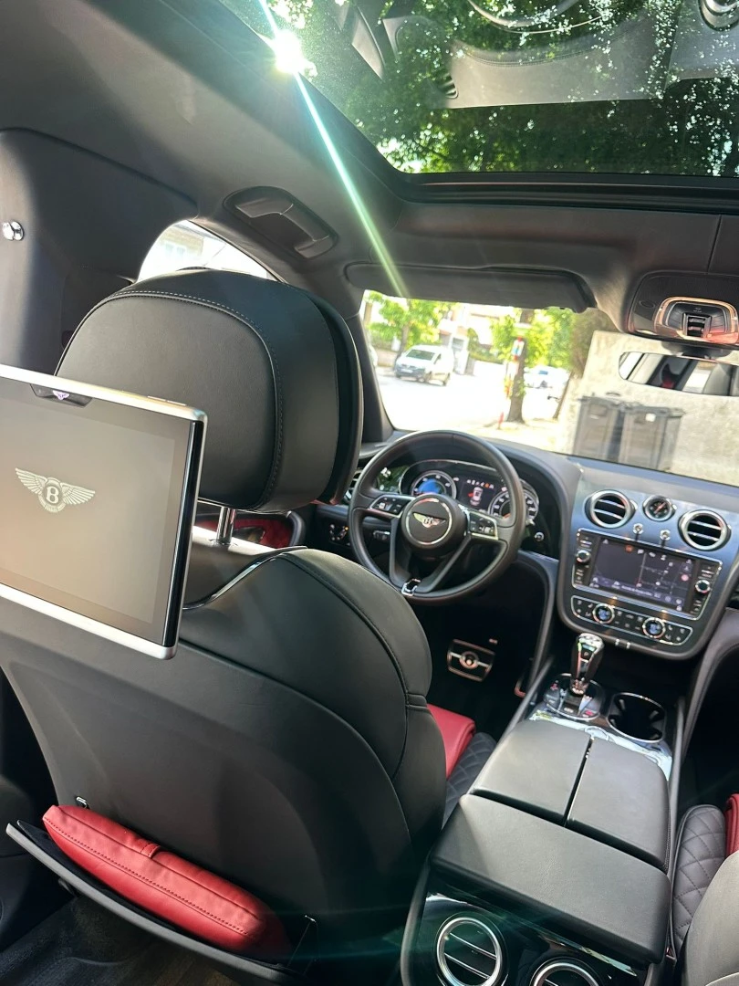 Bentley Bentayga V8