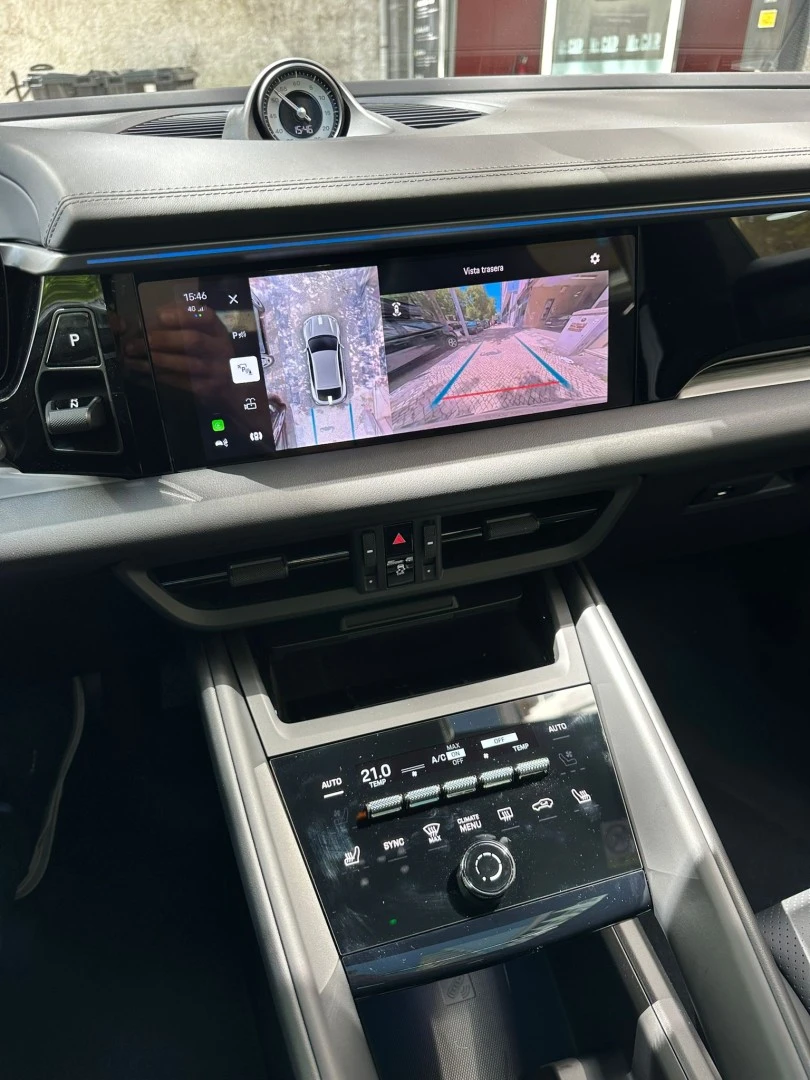 Porsche Macan Electric 4