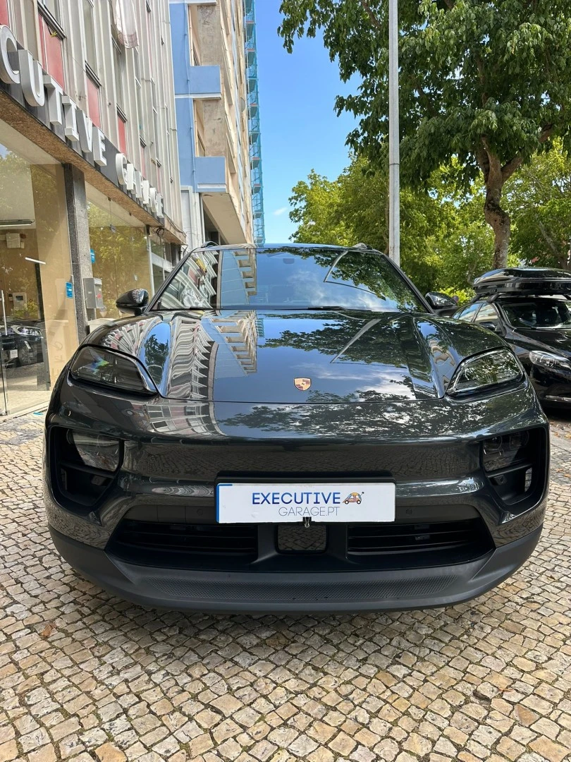 Porsche Macan Electric 4