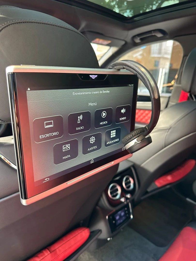 Bentley Bentayga V8