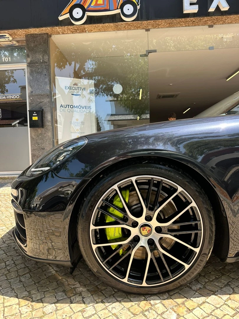 Porsche Panamera Sport Turismo 4 E-Hybrid
