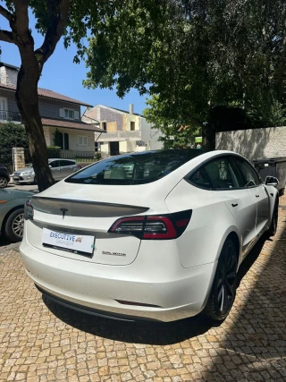 Tesla Model 3 Long-Range Dual Motor AWD