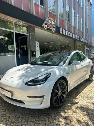 Tesla Model 3 Long-Range Dual Motor AWD
