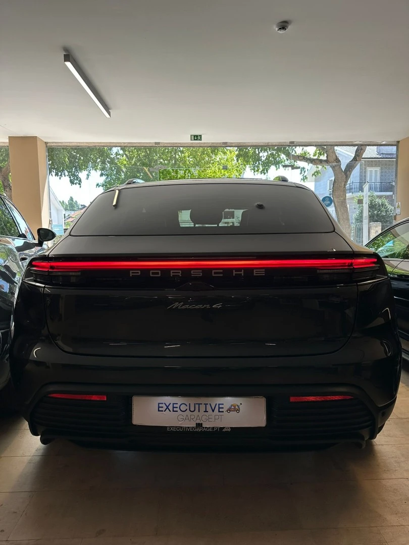 Porsche Macan Electric 4