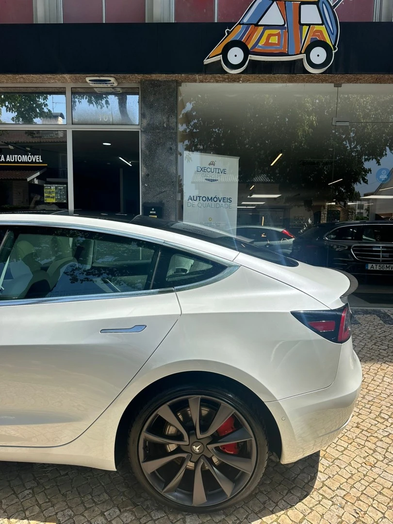 Tesla Model 3 Long-Range Dual Motor AWD