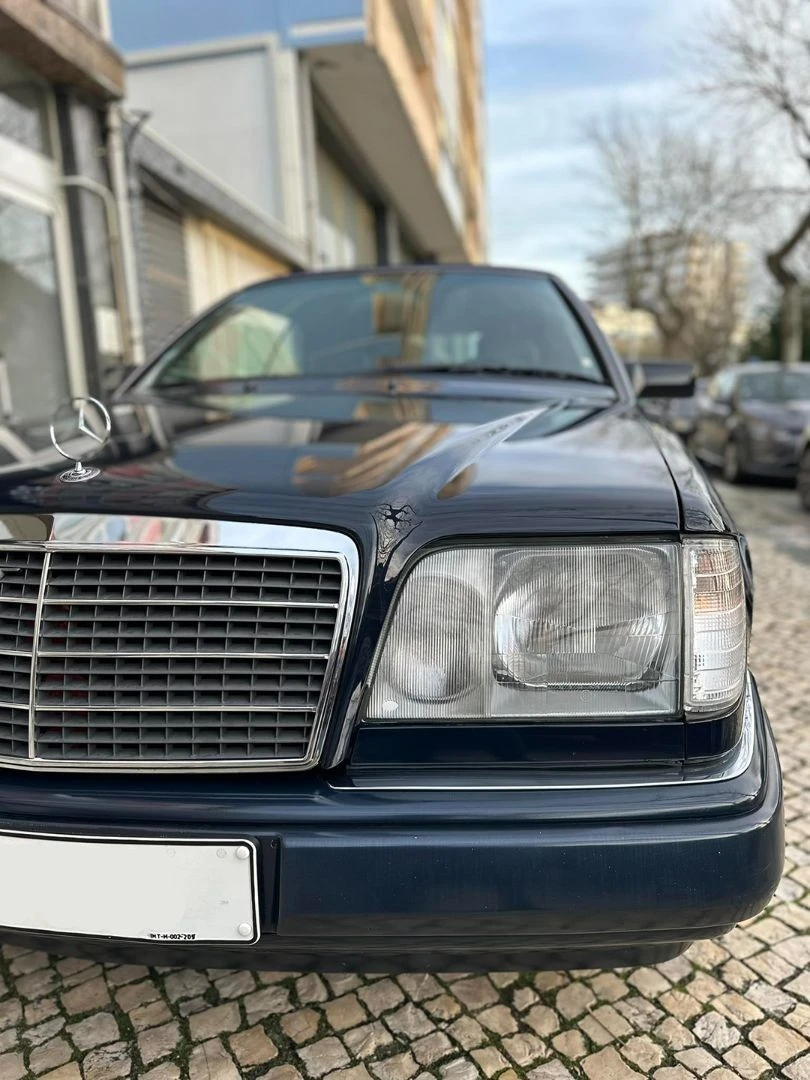 Mercedes-Benz 300 CE-24 Cabriolet