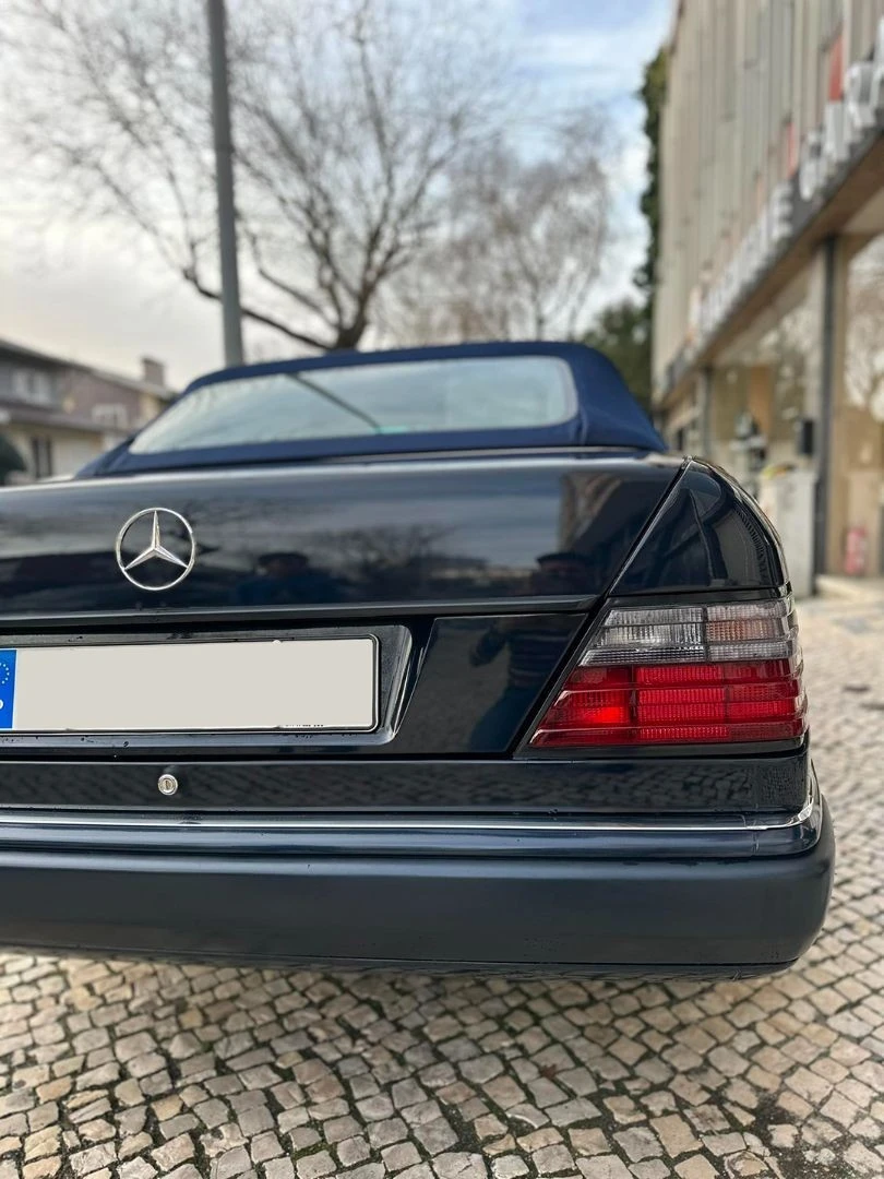 Mercedes-Benz 300 CE-24 Cabriolet