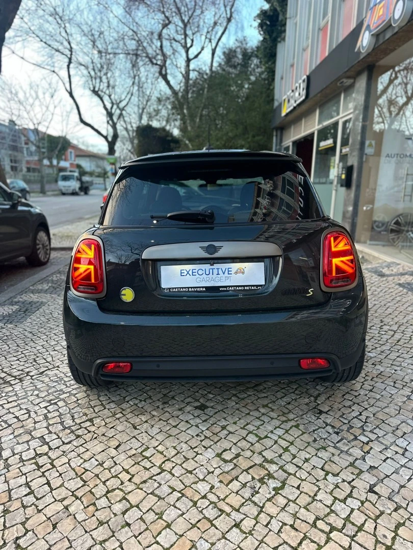 MINI 3 Portas Cooper SE Resolute Edition