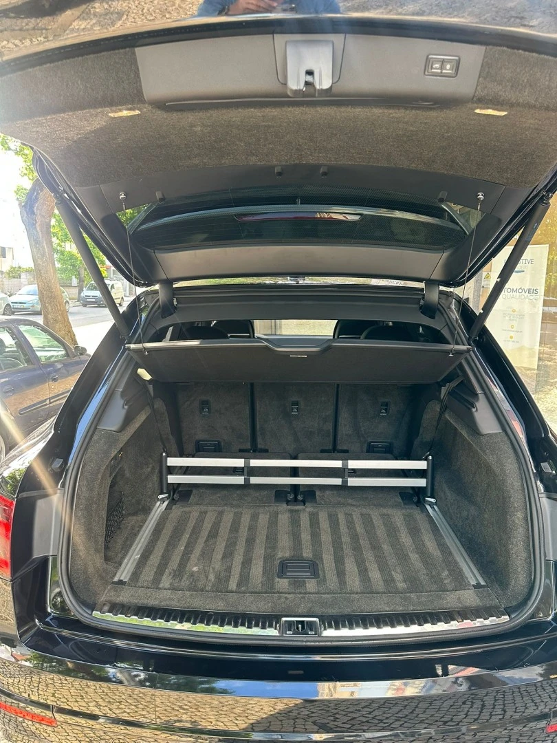 Bentley Bentayga V8