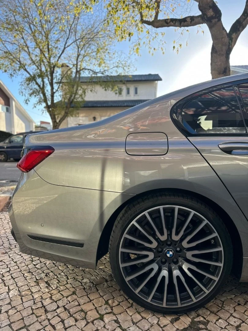 BMW 740 d xDrive Pack M Auto