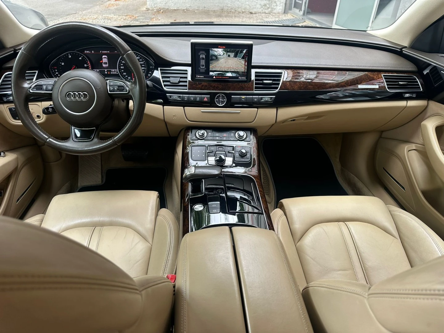 Audi A8 3.0 TDi V6 quattro