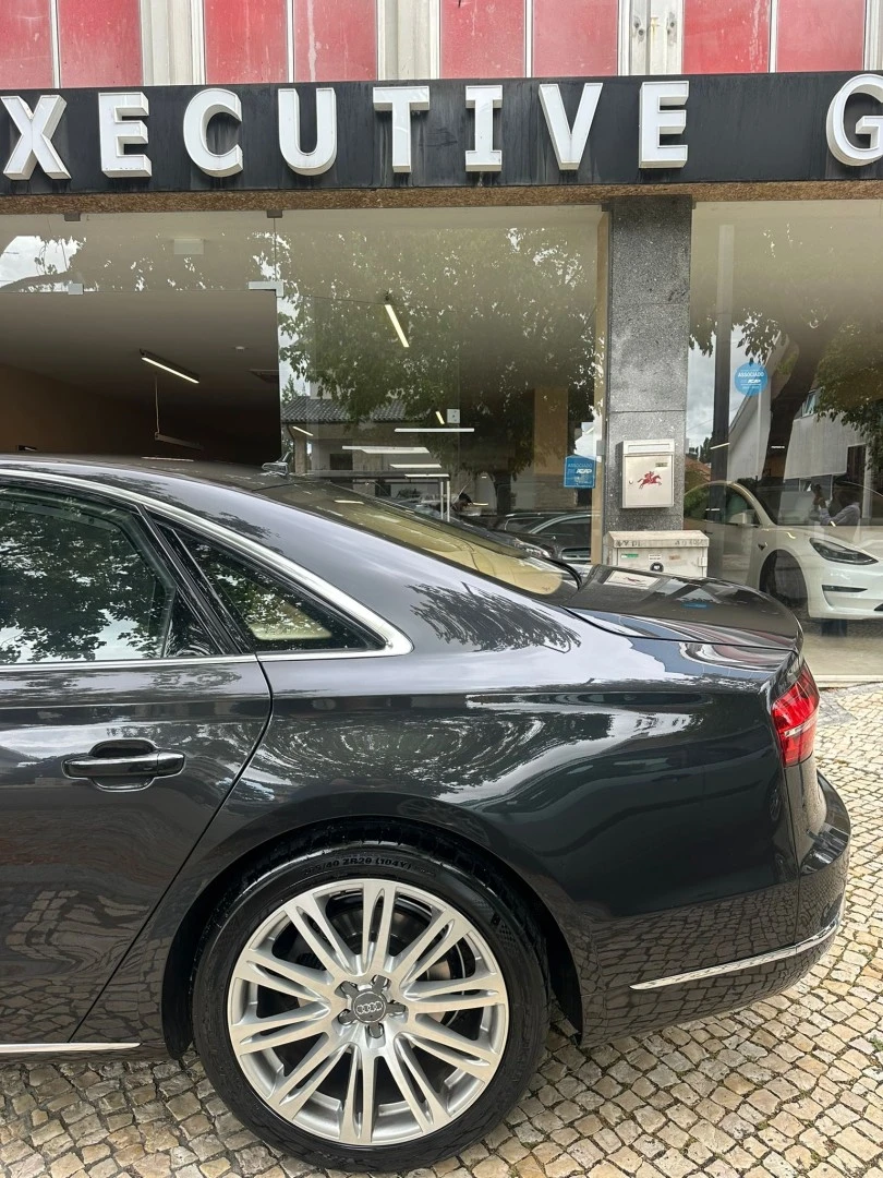 Audi A8 3.0 TDi V6 quattro