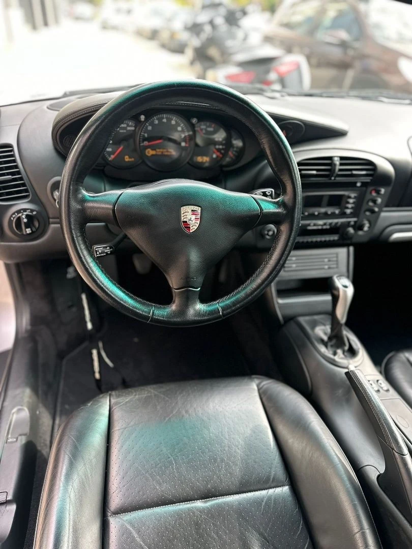 Porsche 911 (996) Carrera