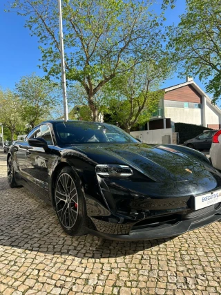 Porsche Taycan 4S