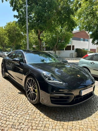 Porsche Panamera Sport Turismo 4 E-Hybrid