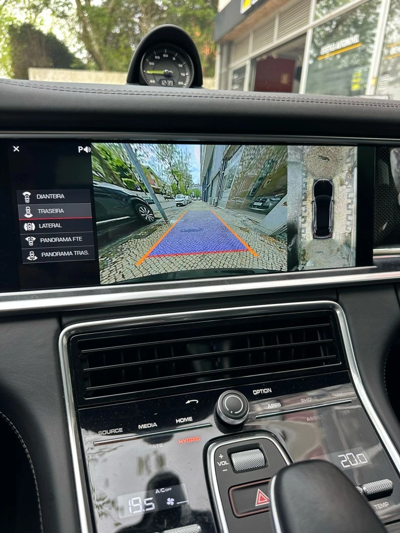 Porsche Panamera Sport Turismo 4 E-Hybrid