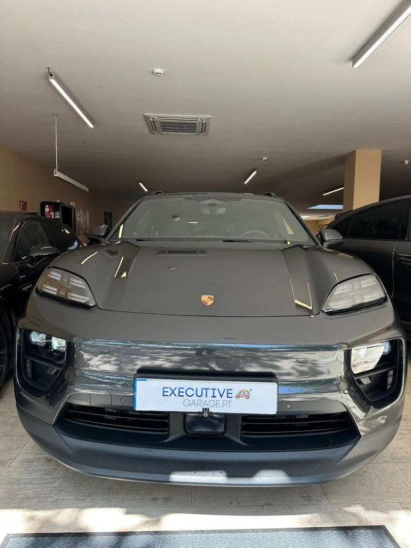 Porsche Macan Electric 4