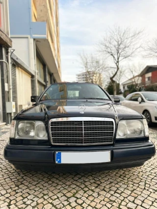 Mercedes-Benz 300 CE-24 Cabriolet