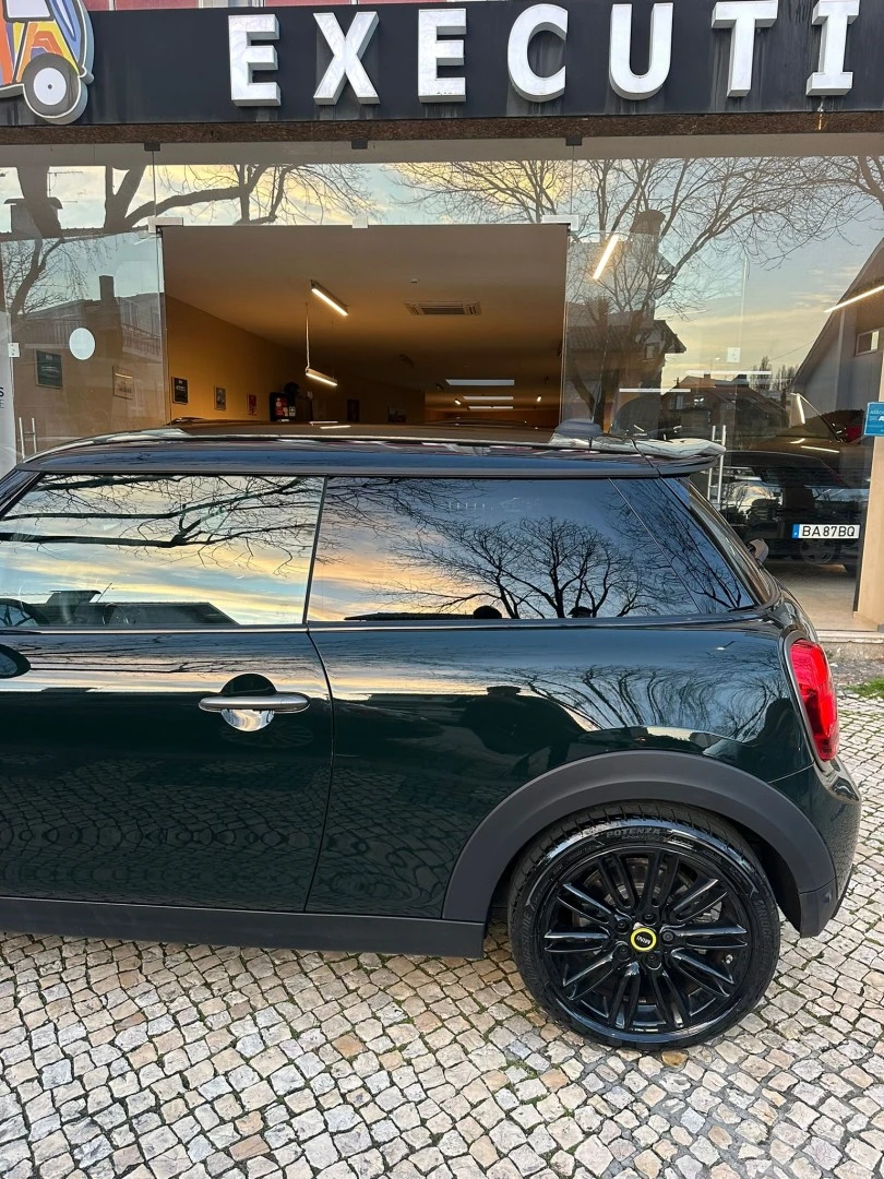 MINI 3 Portas Cooper SE Resolute Edition