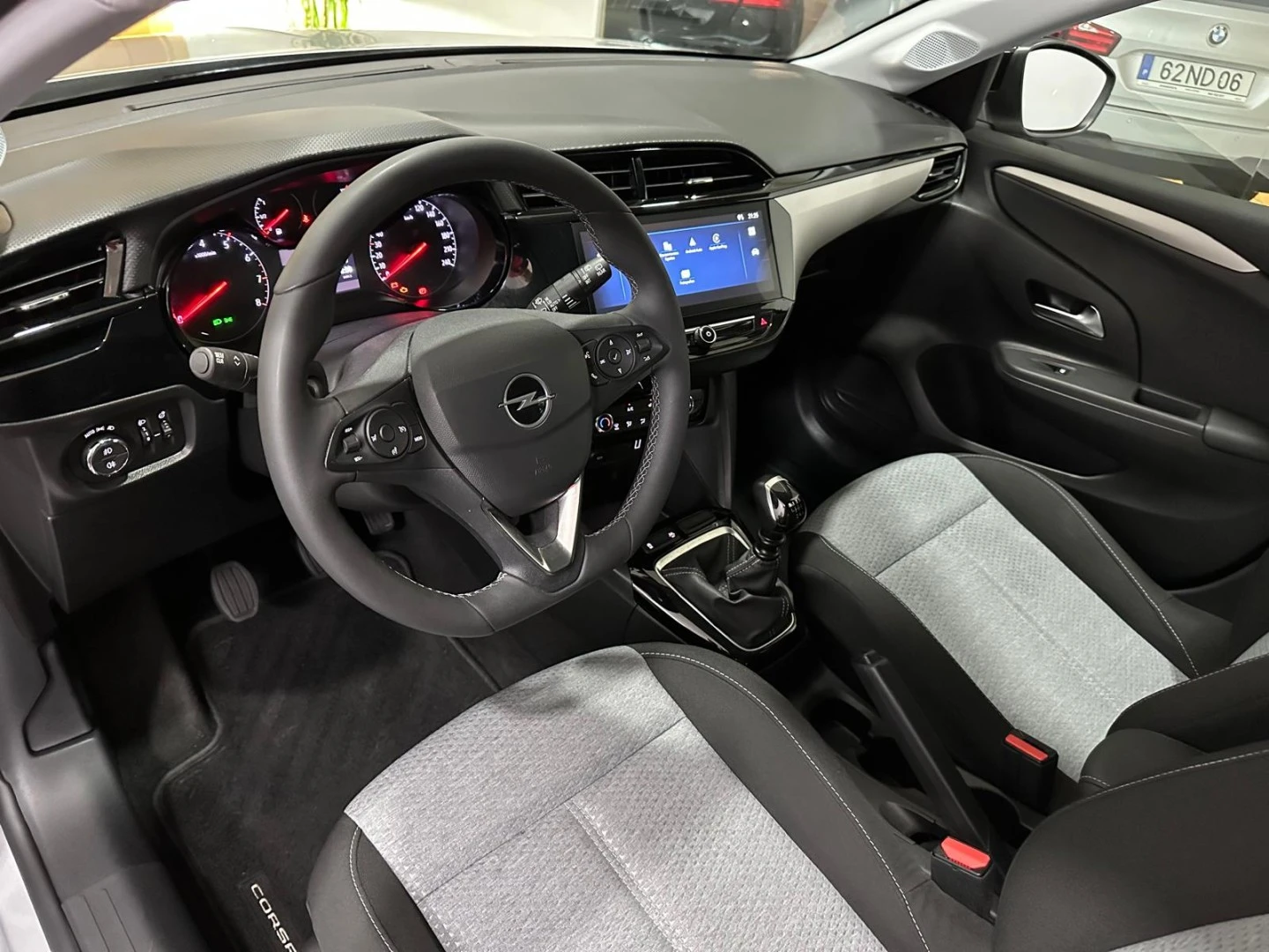 Opel Corsa 1.2 T Business Edition