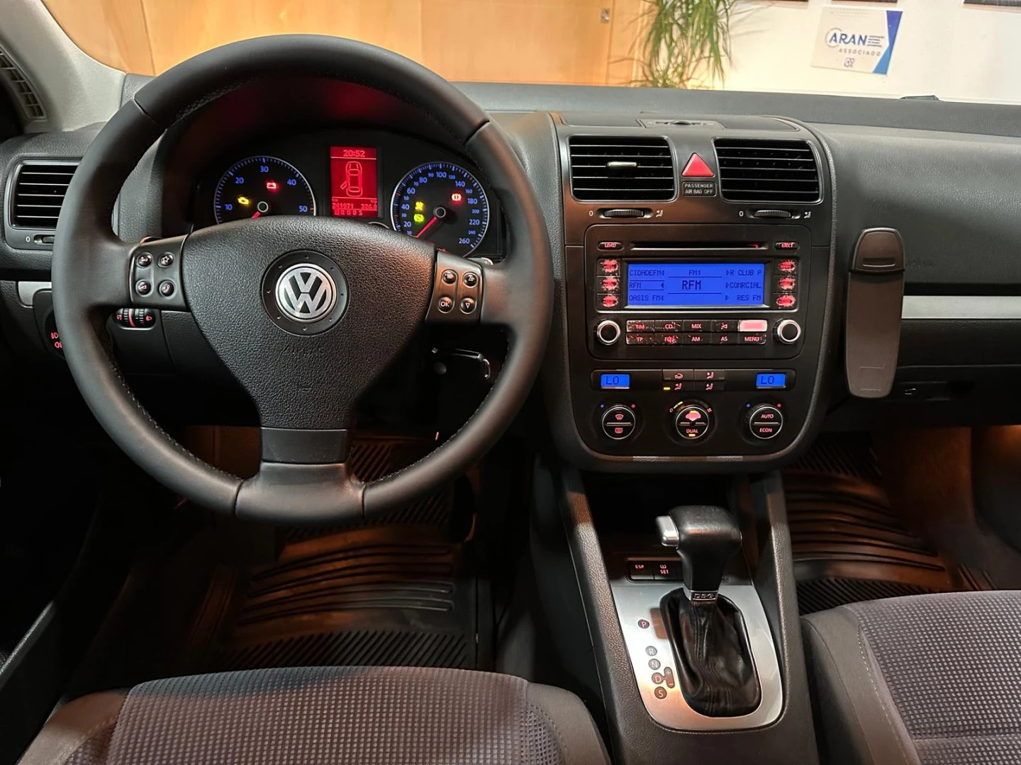 VW Jetta 2.0