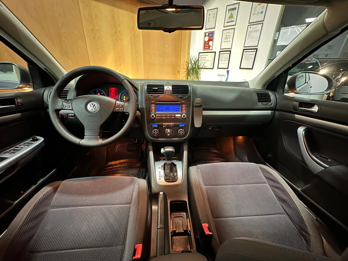 VW Jetta 2.0