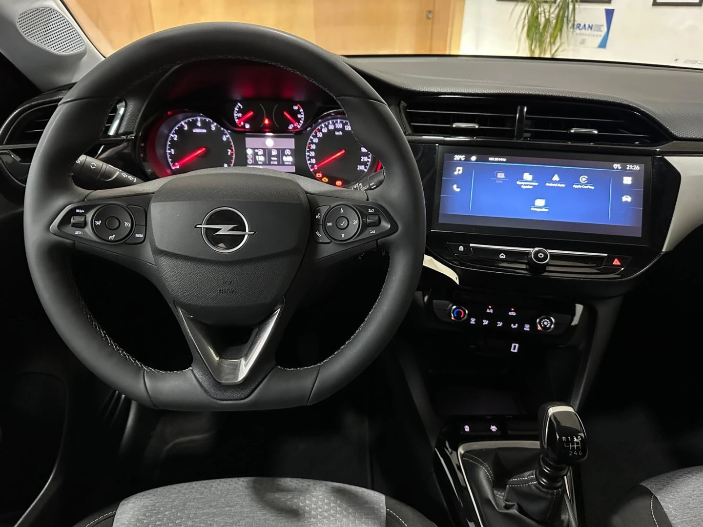 Opel Corsa 1.2 T Business Edition