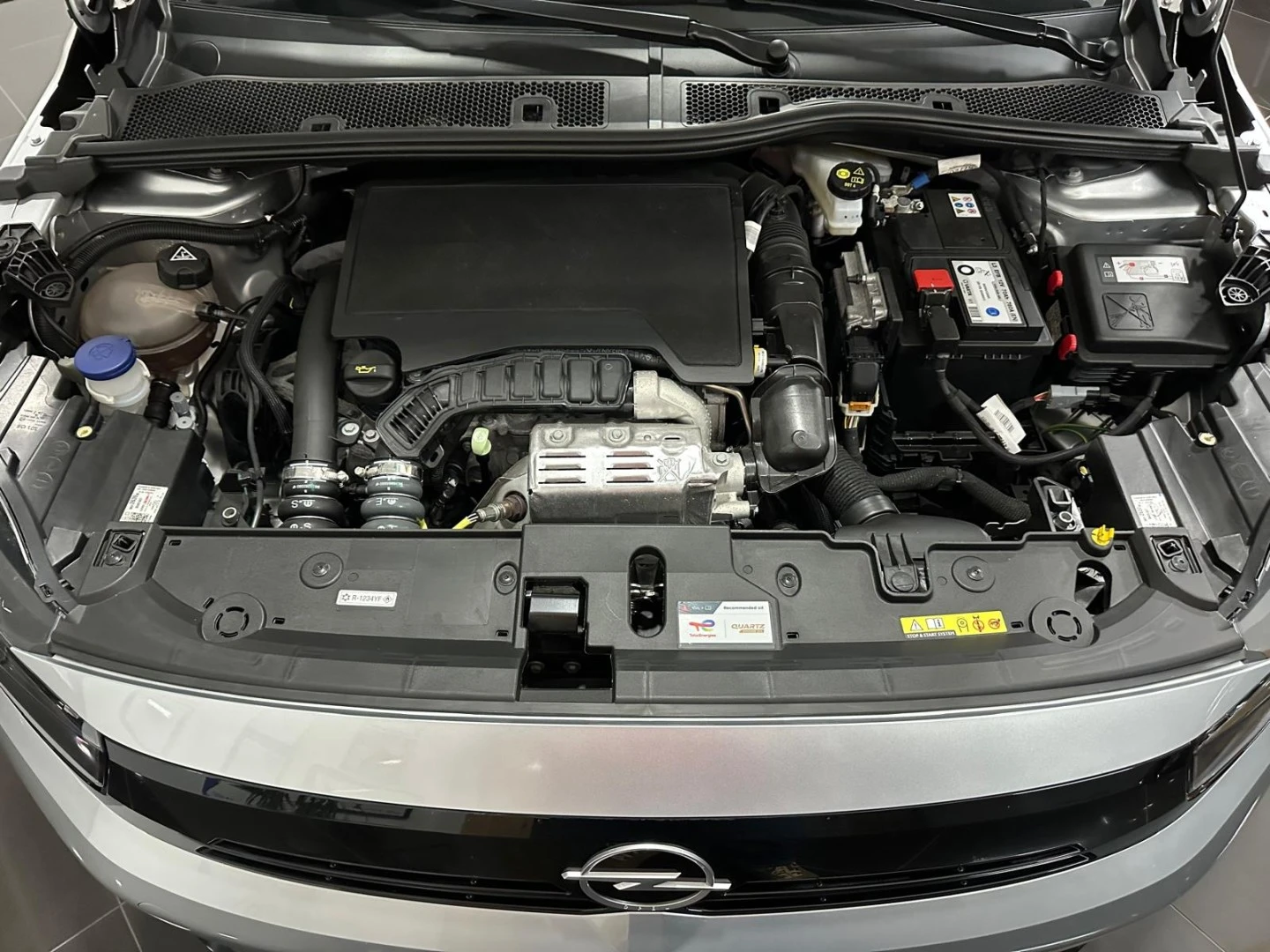 Opel Corsa 1.2 T Business Edition