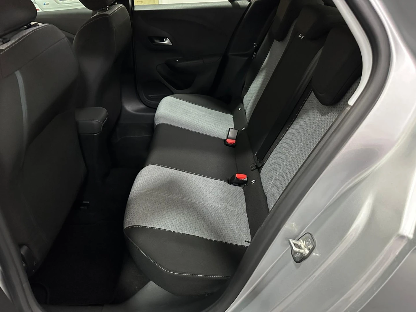 Opel Corsa 1.2 T Business Edition