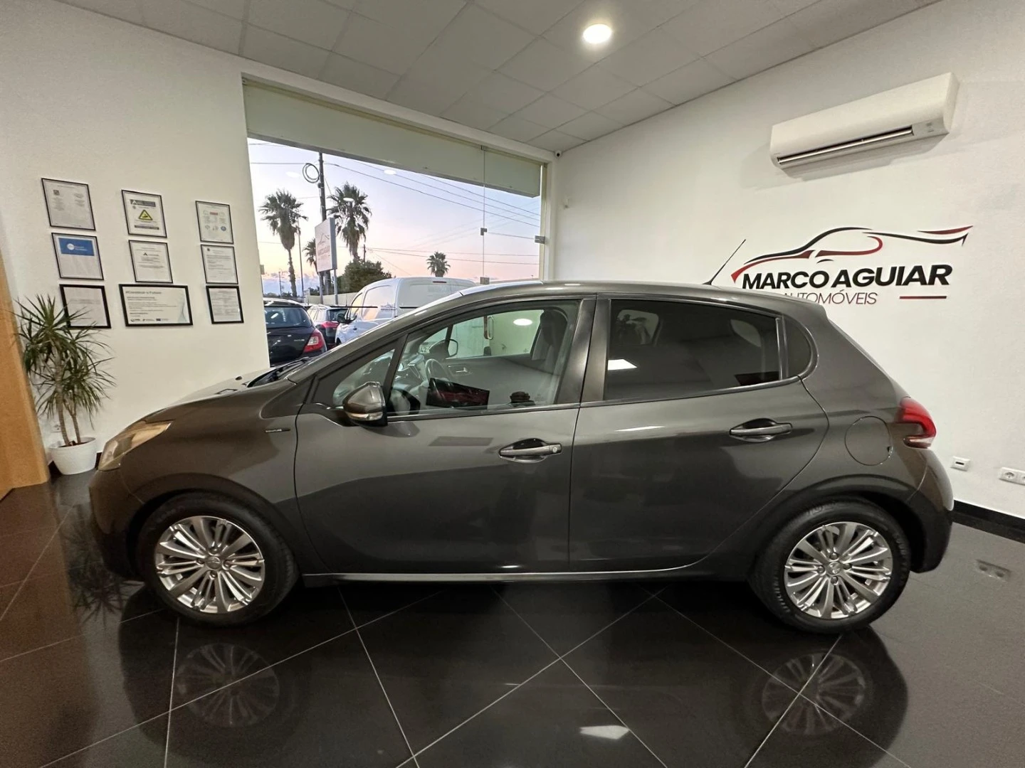 Peugeot 208 1.5 BlueHDi Signature