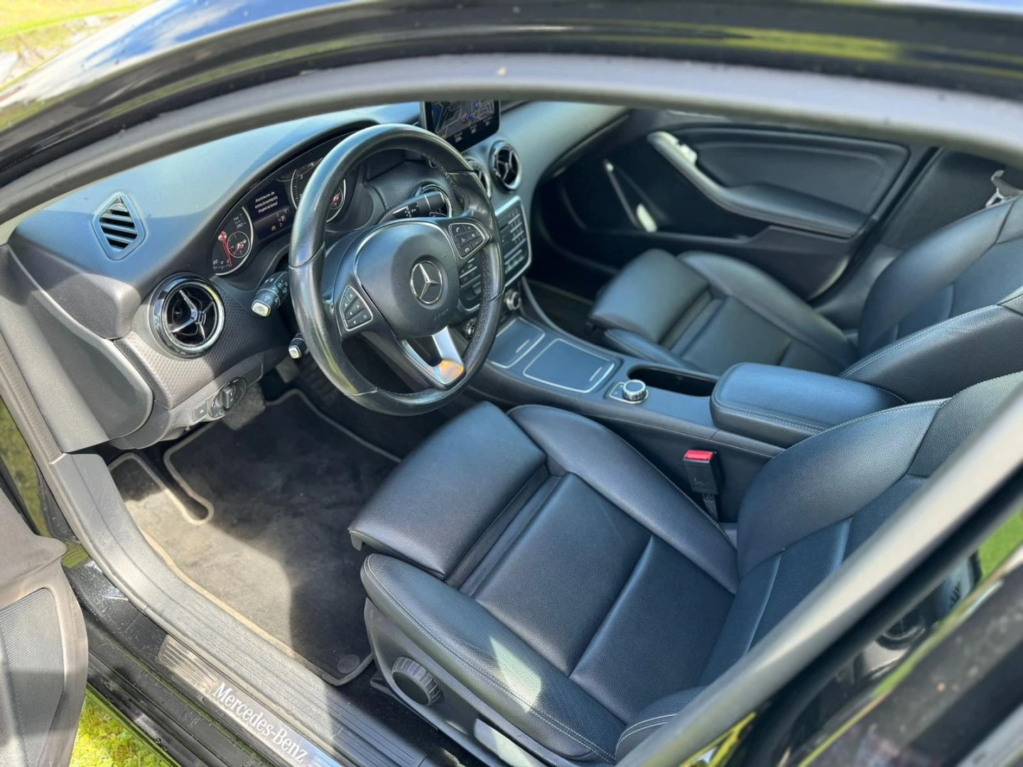 Mercedes-Benz A 180 Caixa Automática