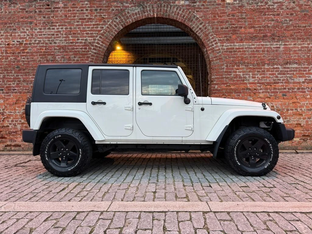 Jeep Wrangler 5 Lugares