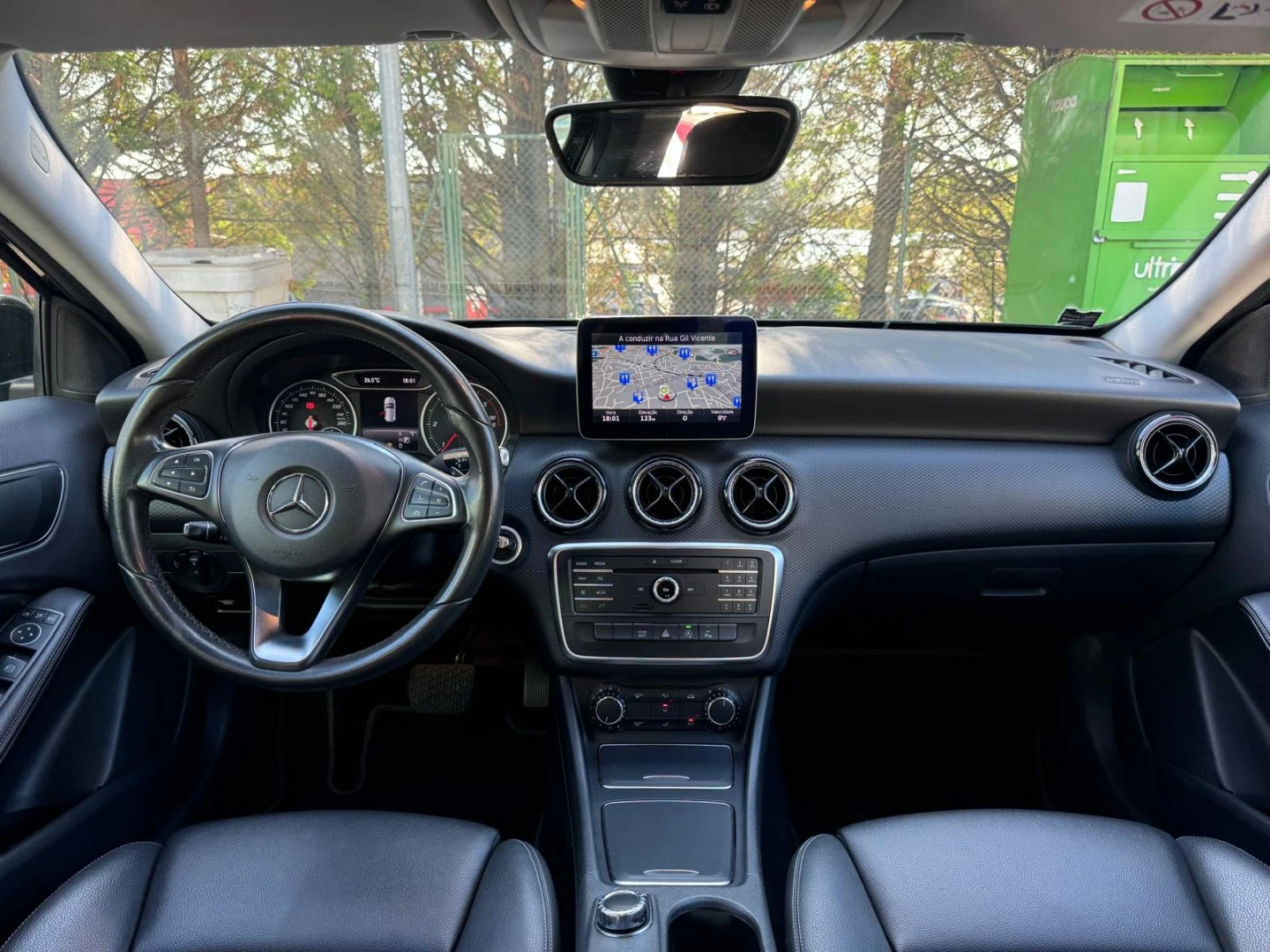 Mercedes-Benz A 180 Caixa Automática