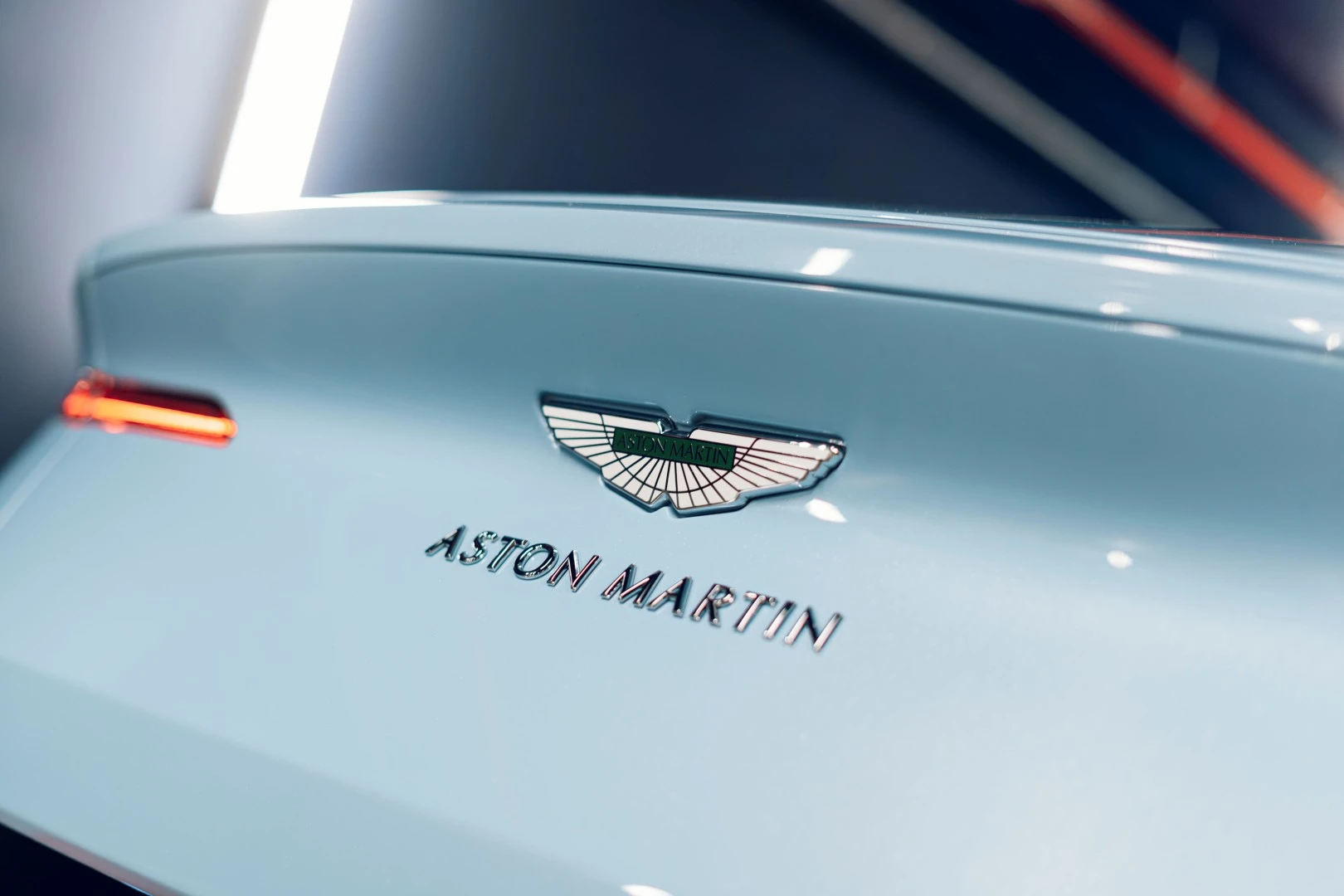 Aston Martin DB11 Coupé V12