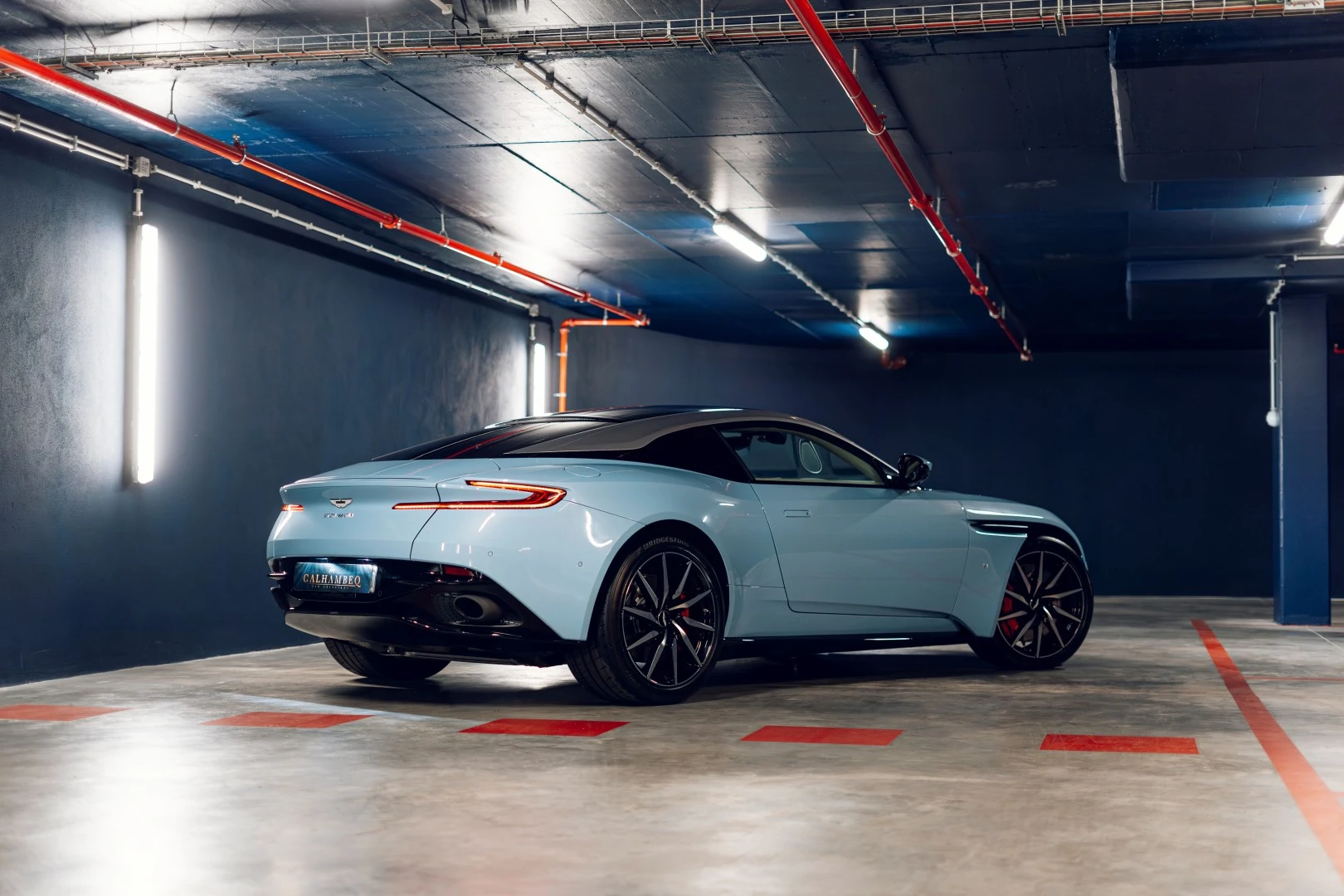 Aston Martin DB11 Coupé V12