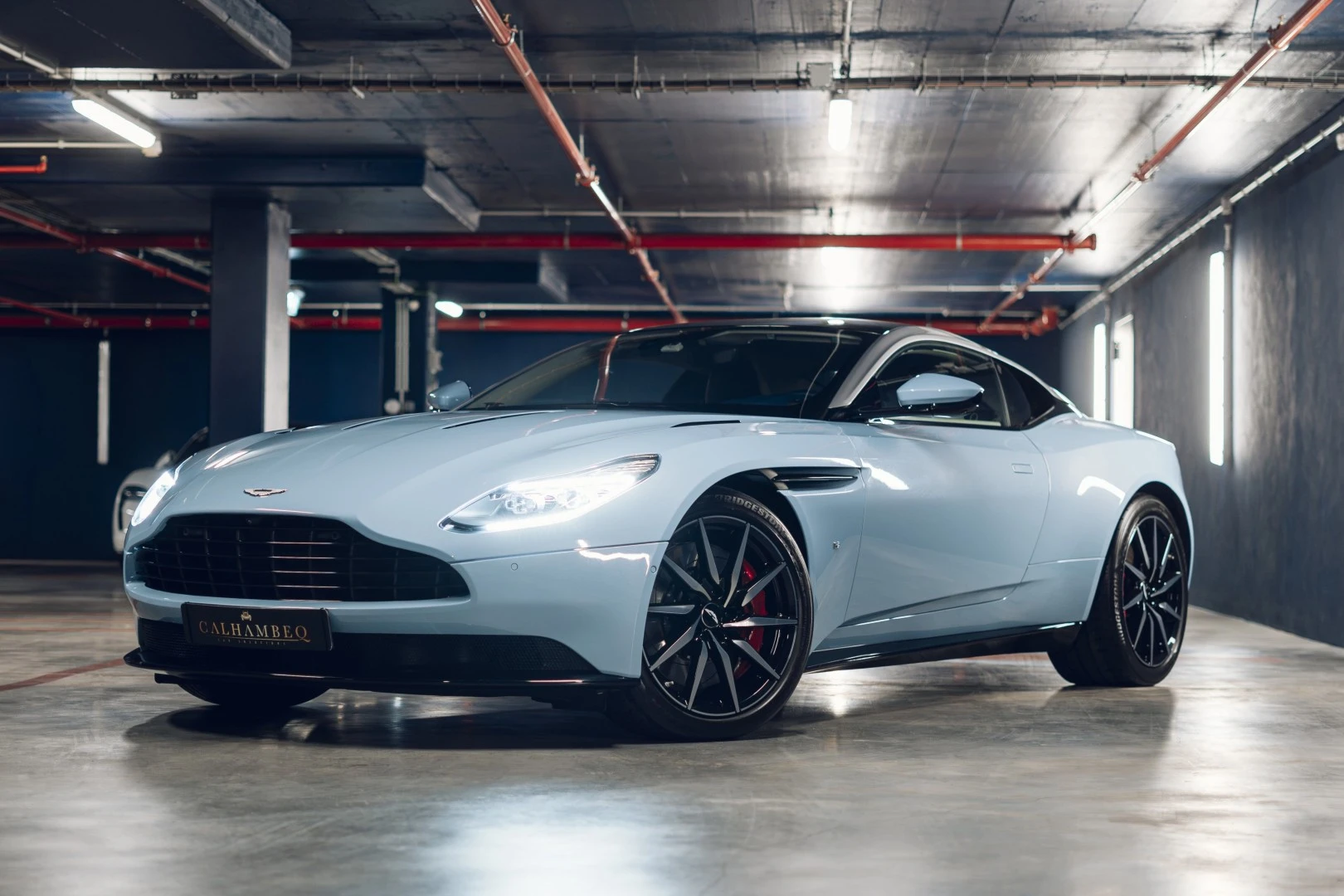 Aston Martin DB11 Coupé V12