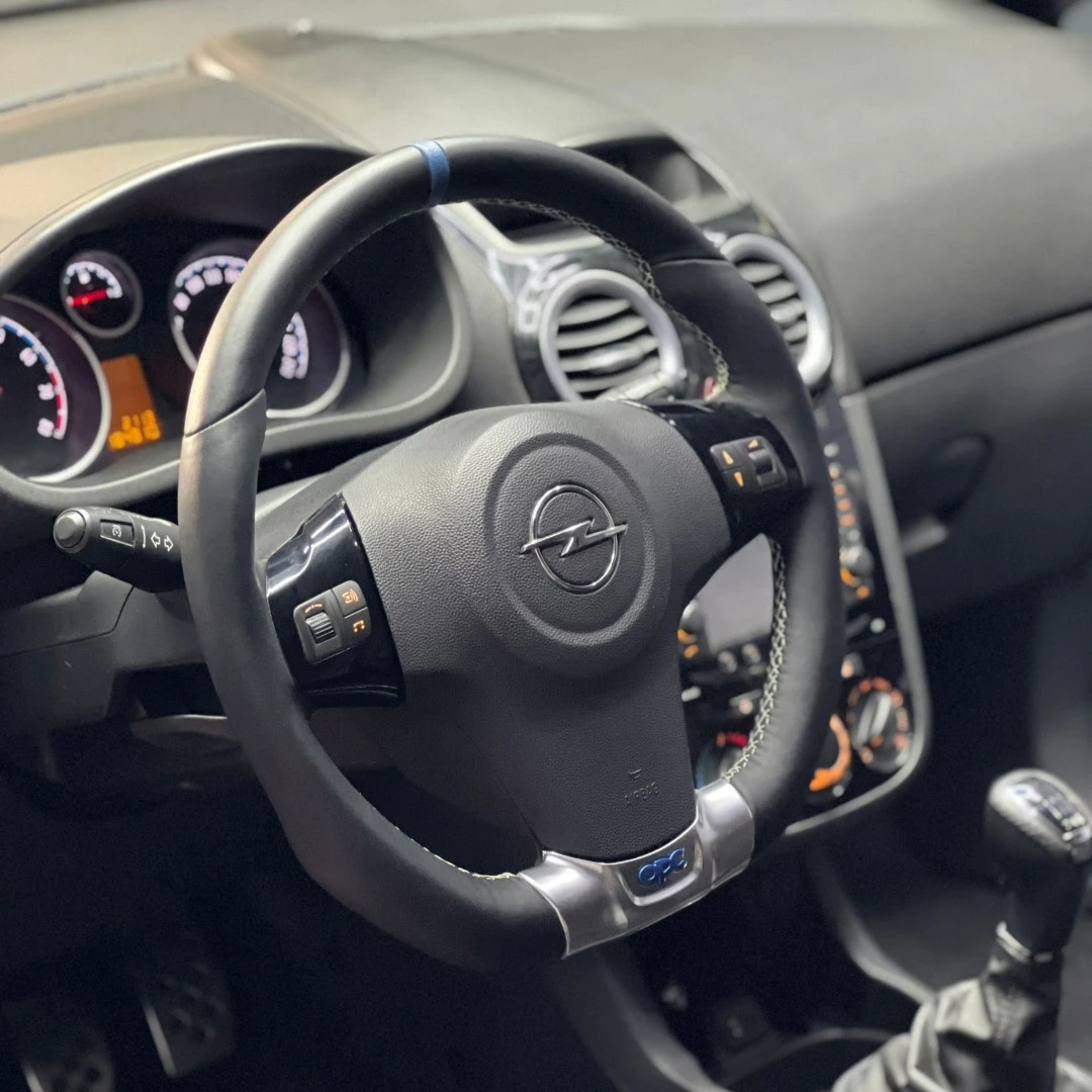 Opel Corsa 1.6 Turbo OPC
