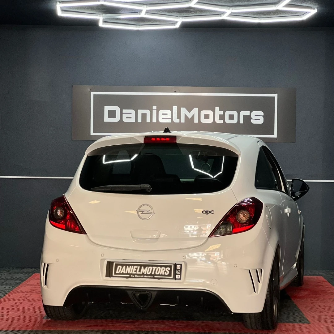 Opel Corsa 1.6 Turbo OPC