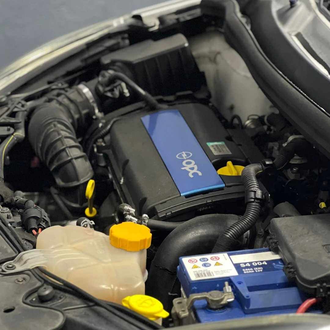 Opel Corsa 1.6 Turbo OPC