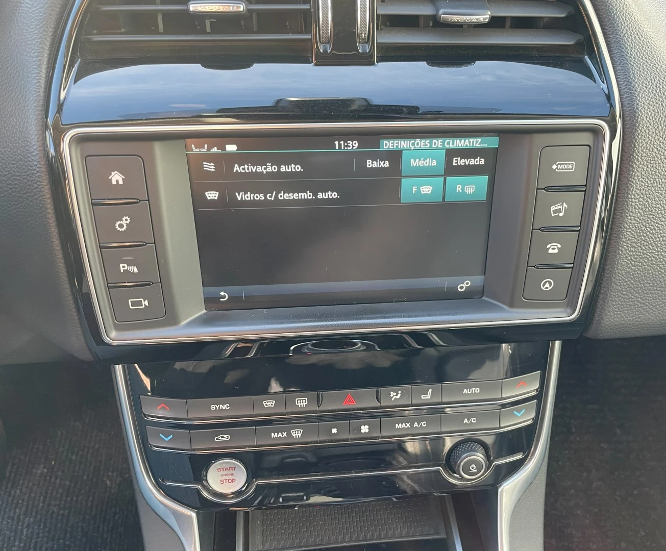 Jaguar XE 2.0 D Prestige Aut.