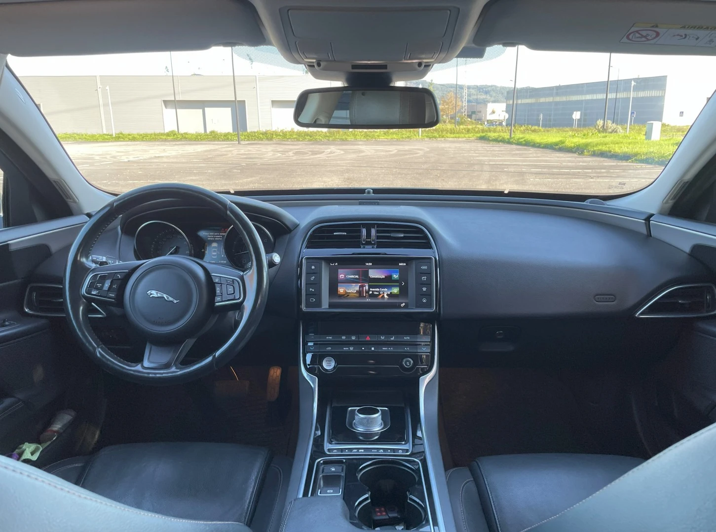 Jaguar XE 2.0 D Prestige Aut.