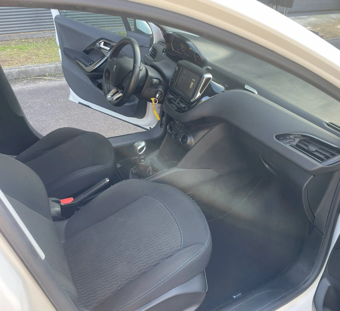 Peugeot 208 1.5 BlueHDi Signature