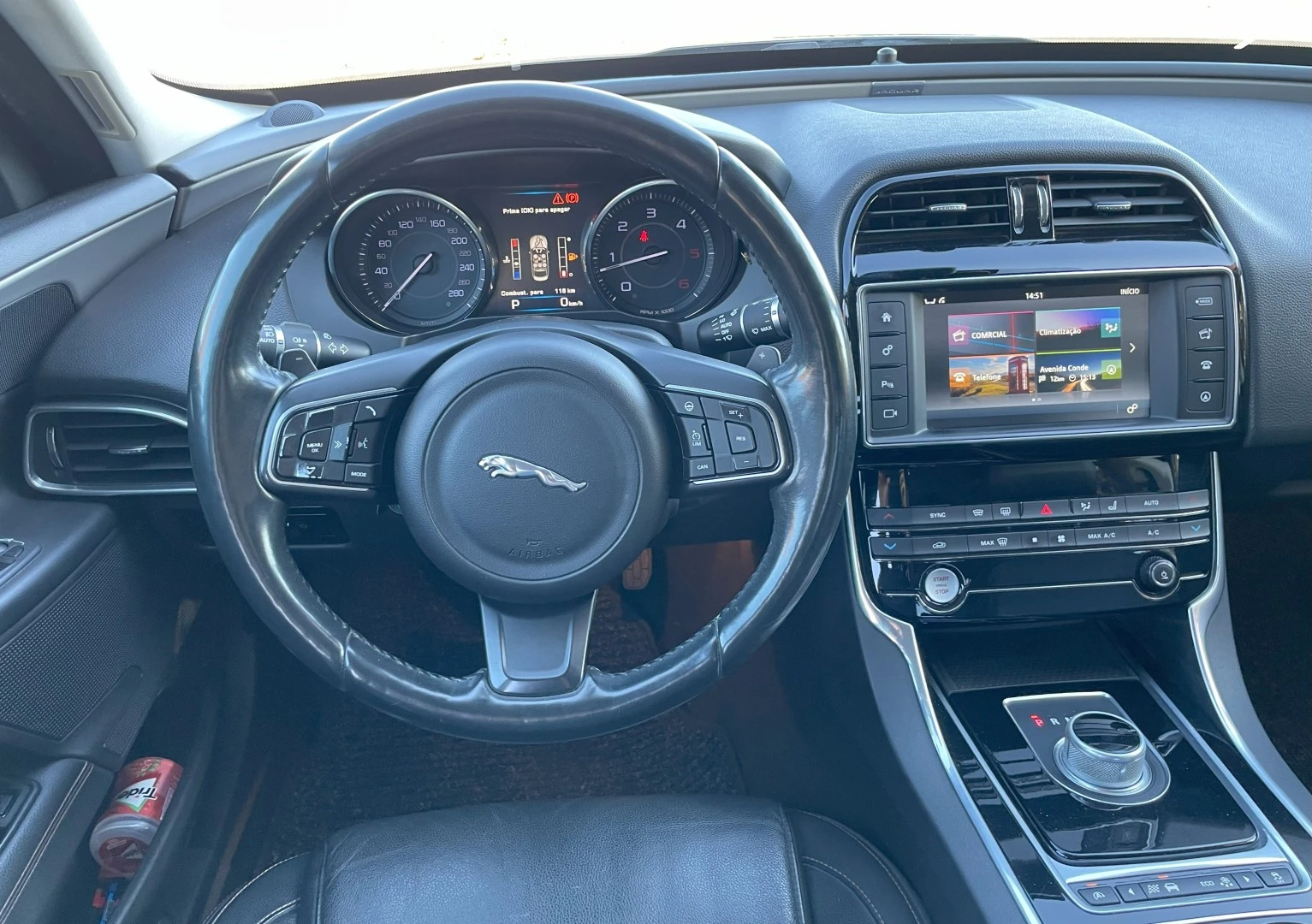 Jaguar XE 2.0 D Prestige Aut.