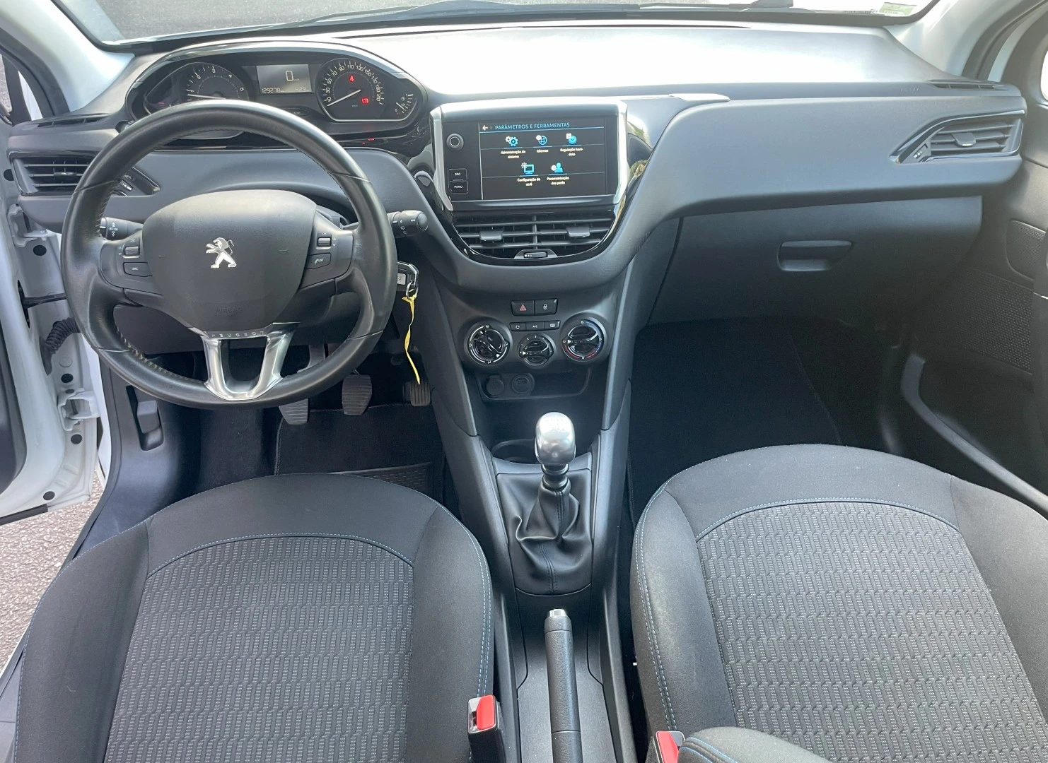 Peugeot 208 1.5 BlueHDi Signature
