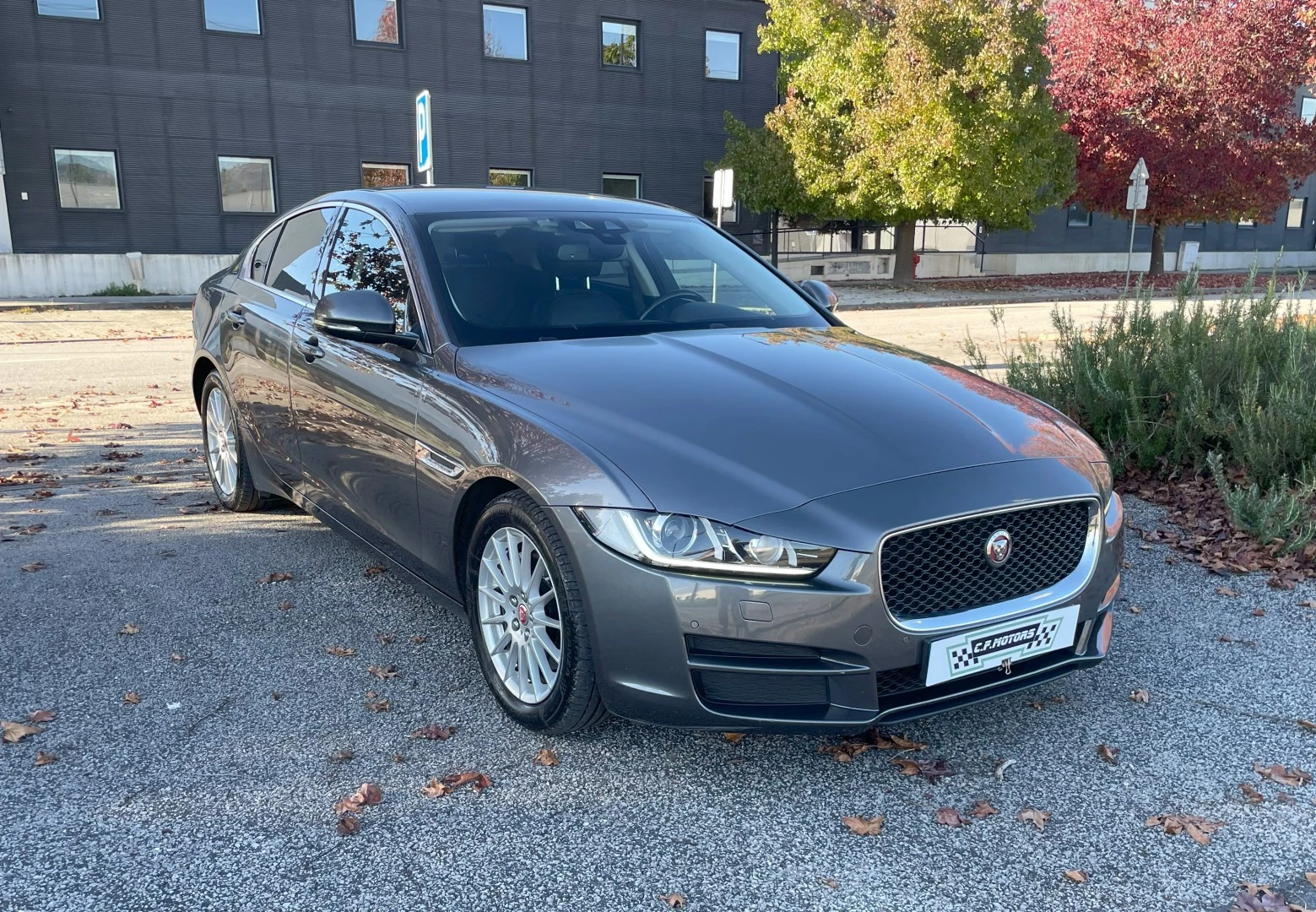 Jaguar XE 2.0 D Prestige Aut.