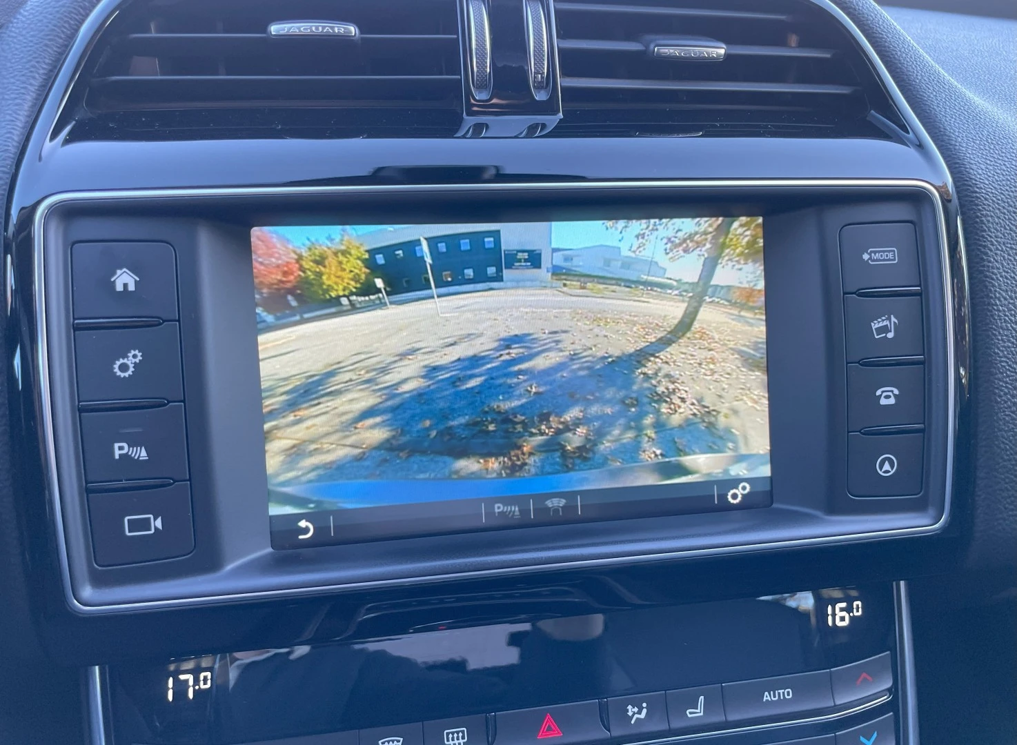 Jaguar XE 2.0 D Prestige Aut.