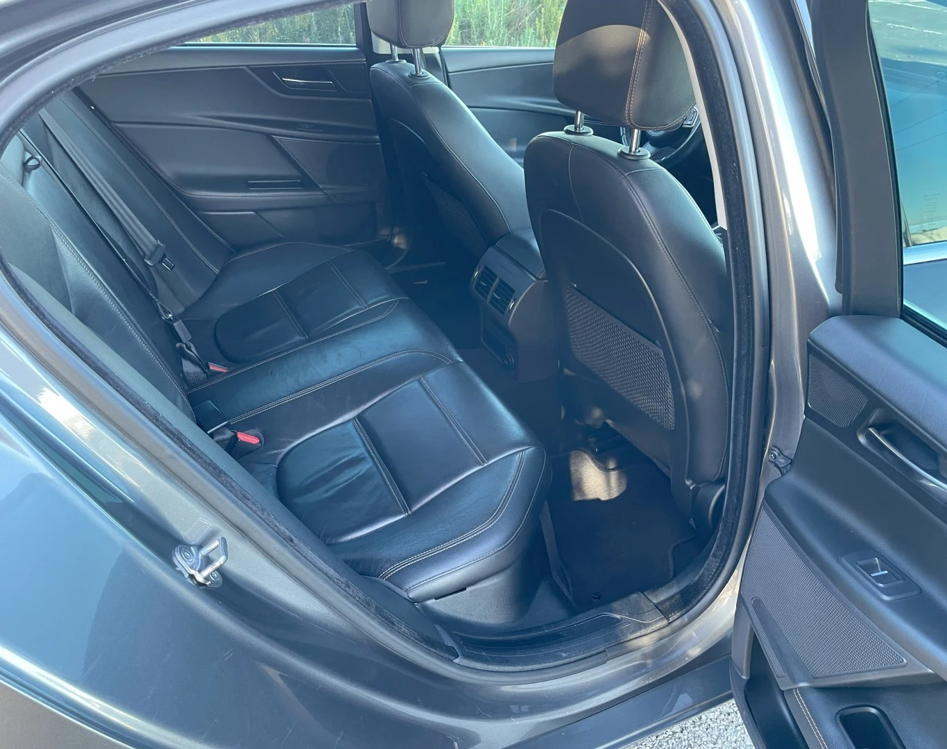 Jaguar XE 2.0 D Prestige Aut.
