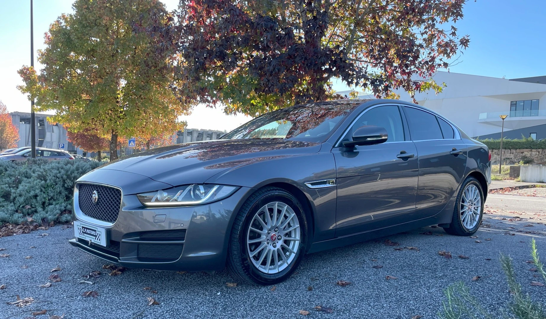 Jaguar XE 2.0 D Prestige Aut.