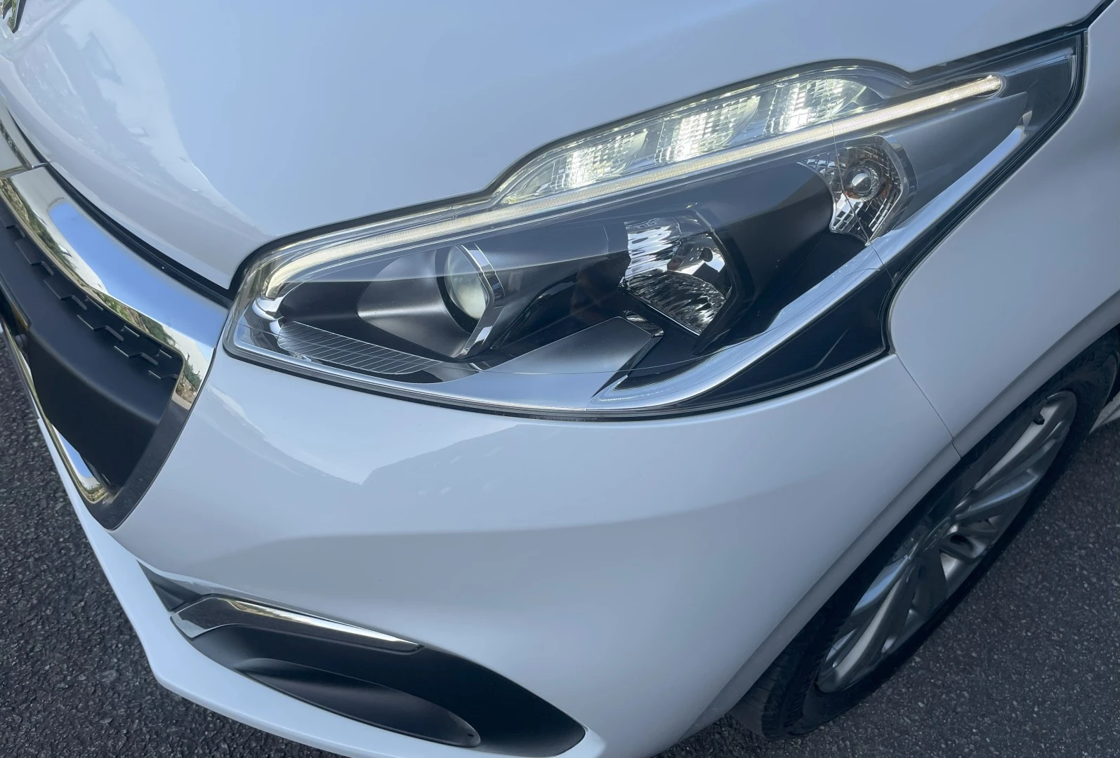 Peugeot 208 1.5 BlueHDi Signature