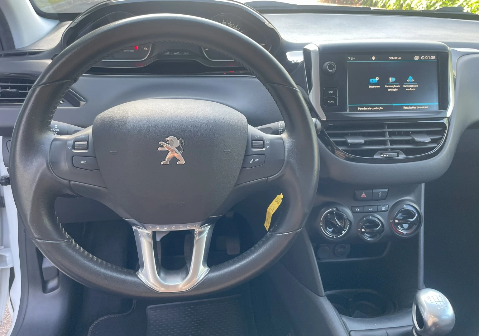 Peugeot 208 1.5 BlueHDi Signature